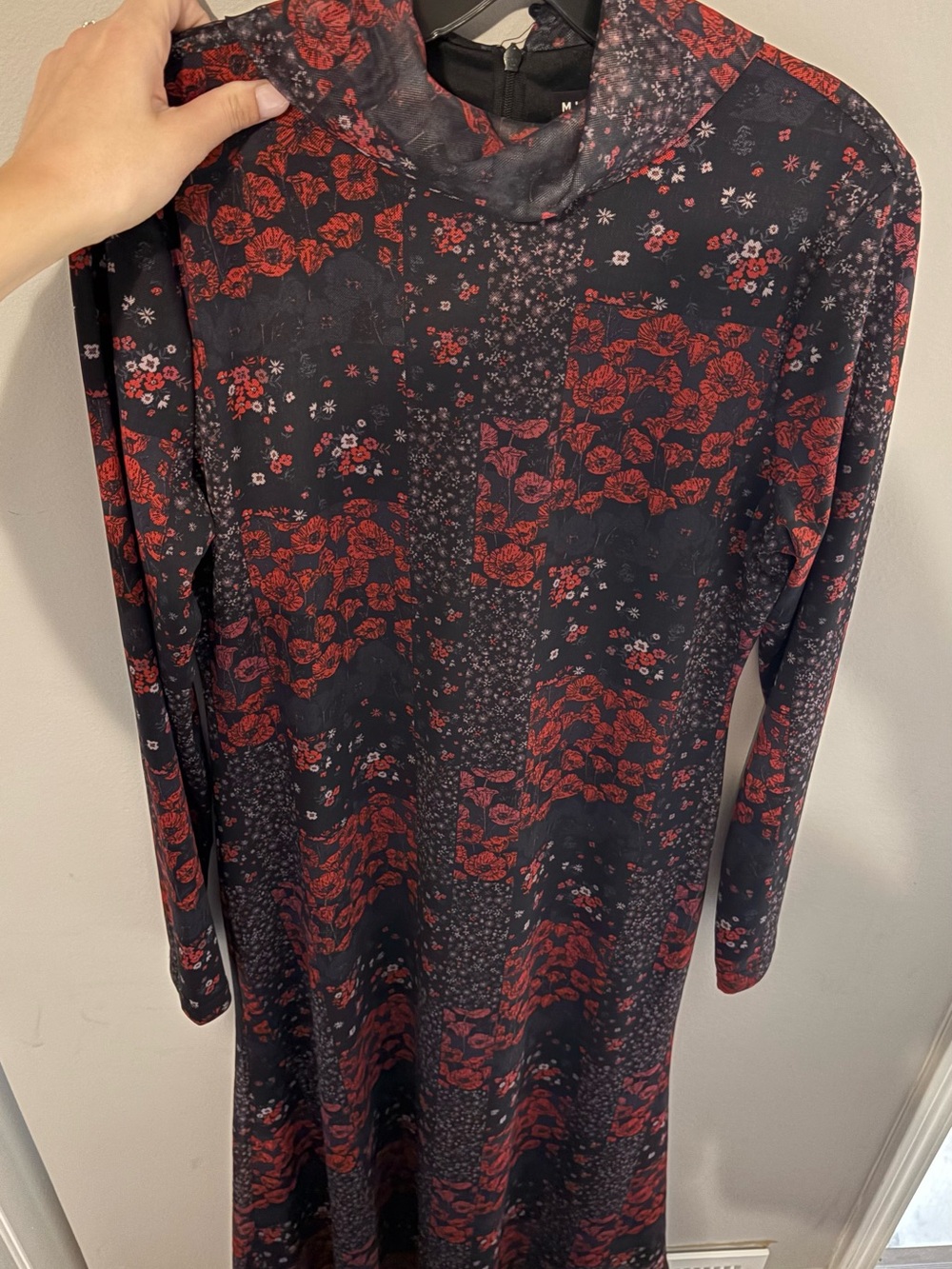 Long-Sleeve midi/ Maxi Dress in Black with Red Floral Patch Print worn once!